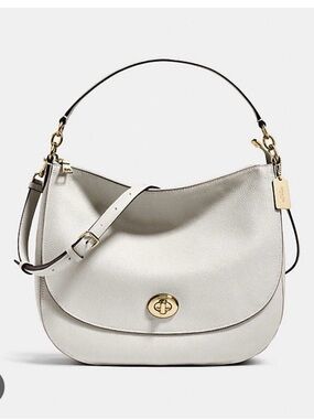 Coach Turnlock hobo Leather Chalk light gold in like new condition